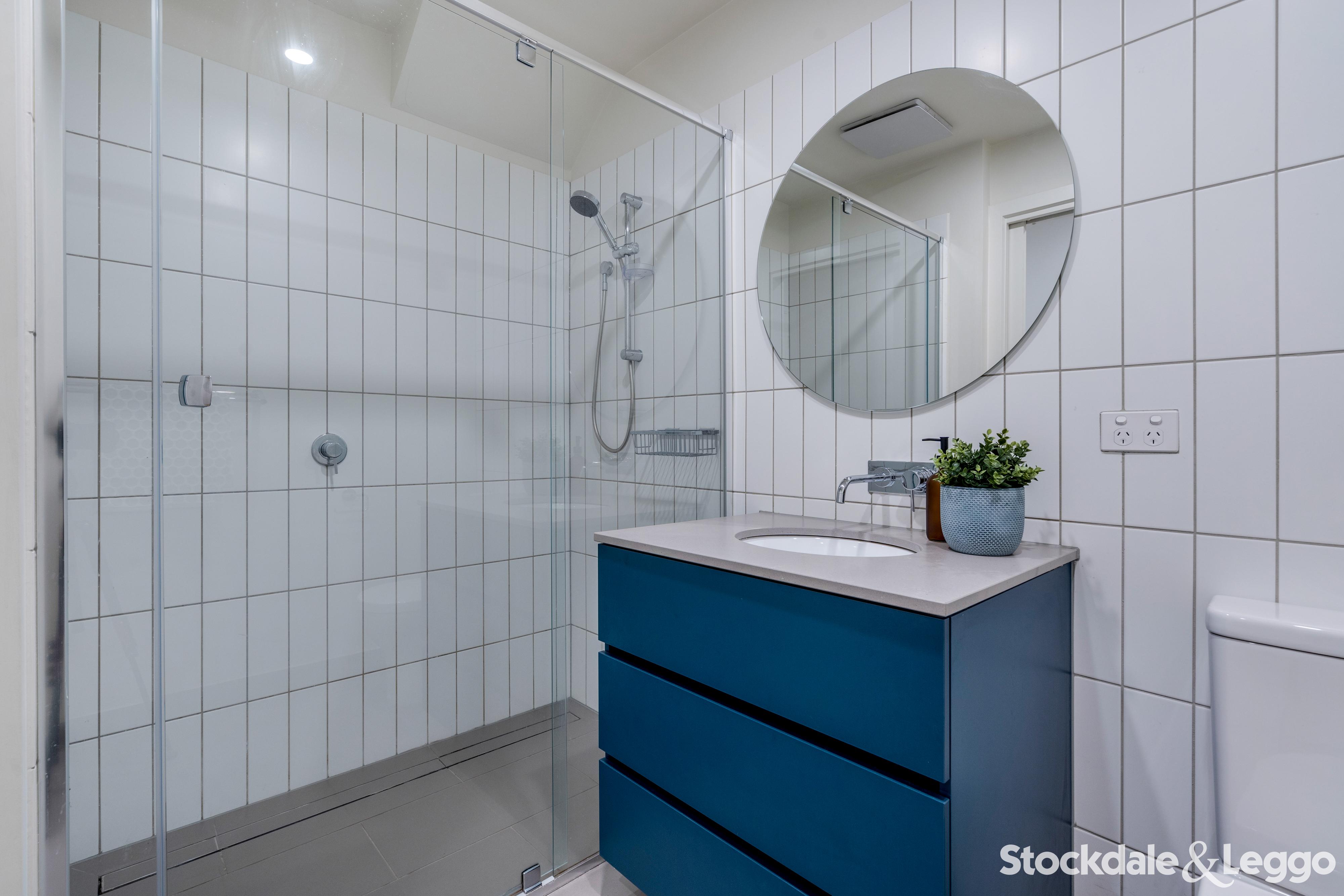 2 Poble Walk, Avondale Heights VIC, Avondale Heights - Thumbnail 8