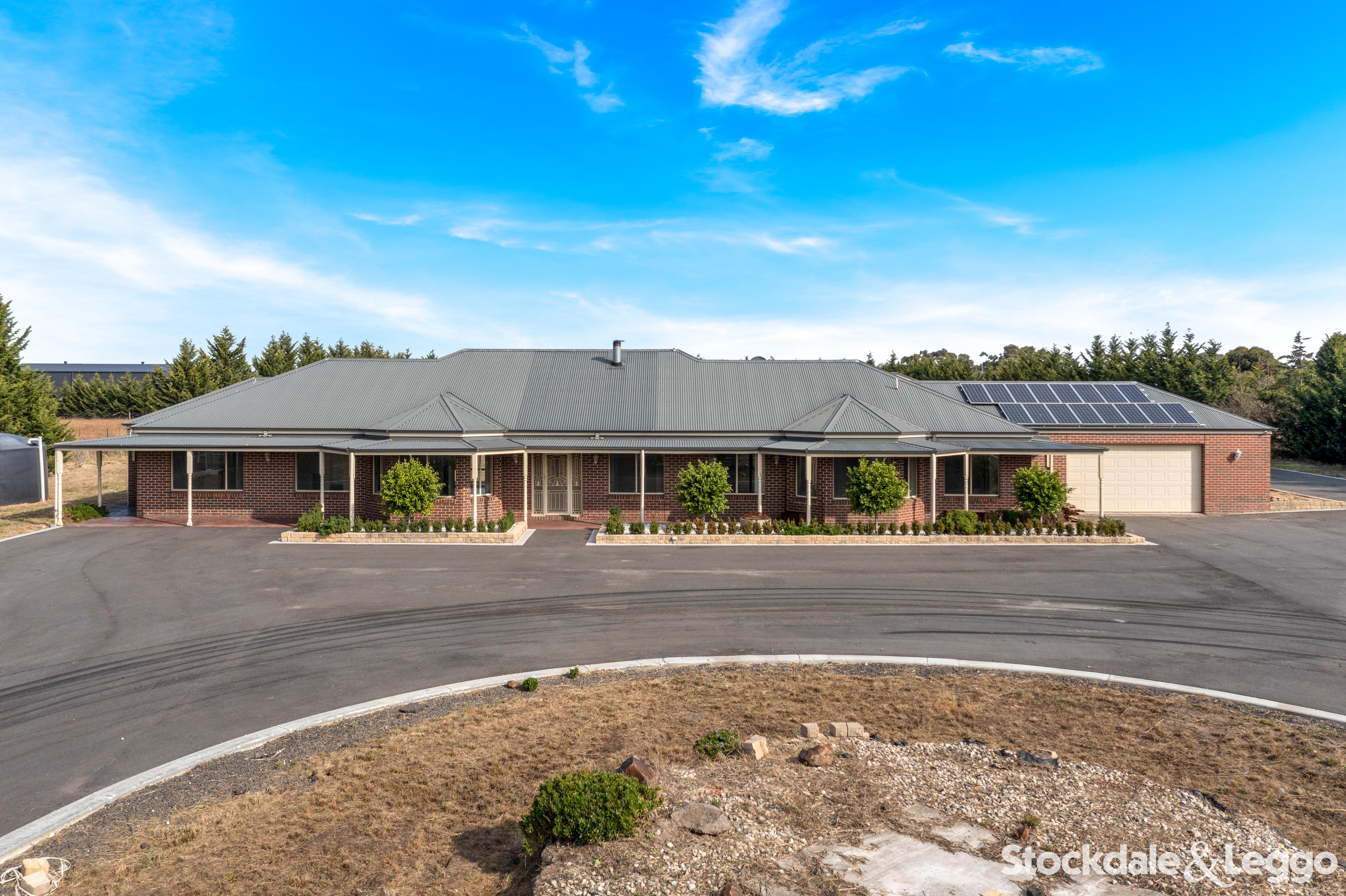 40 Cranesbill Lane, Mickleham VIC, Mickleham - Thumbnail 2