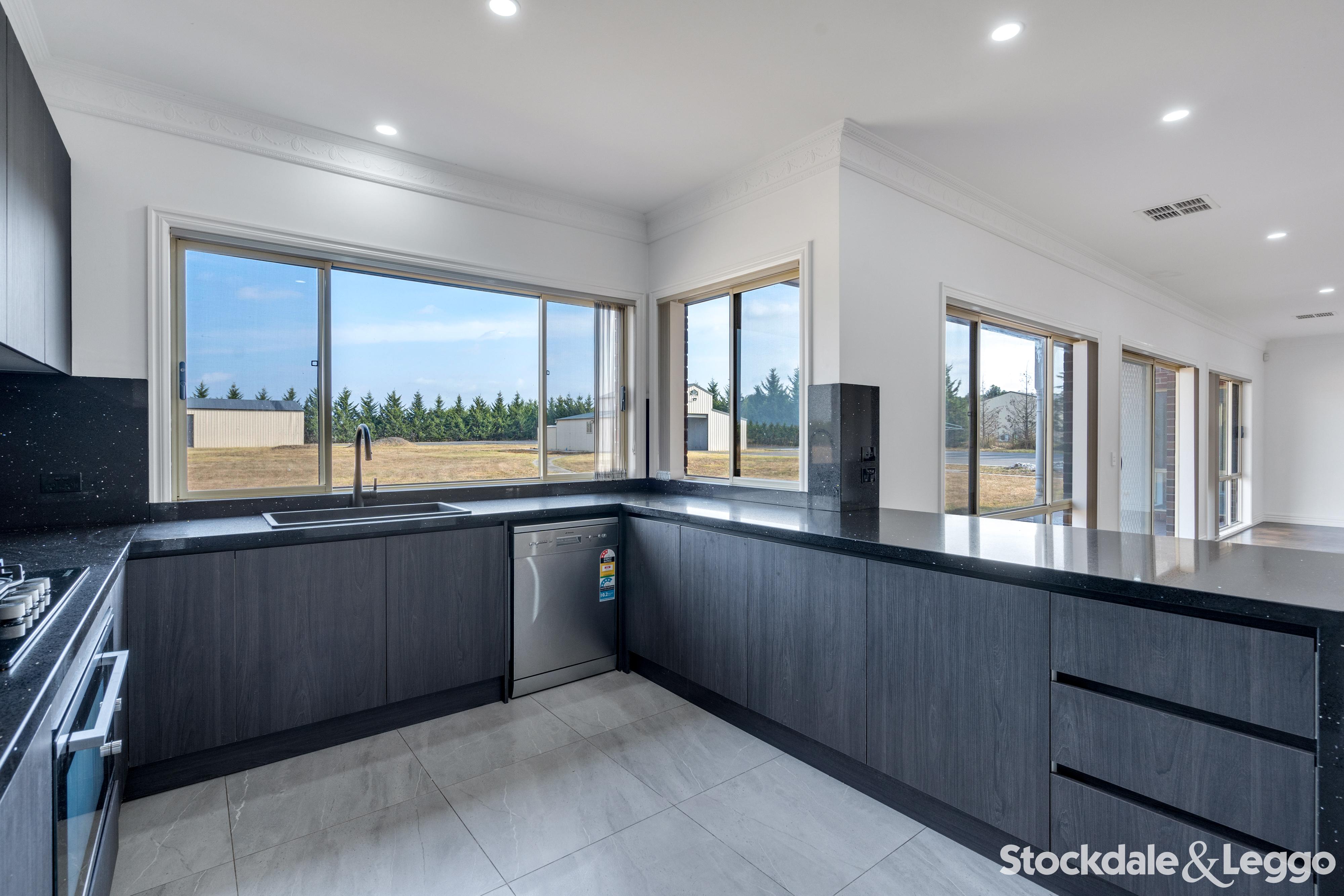 40 Cranesbill Lane, Mickleham VIC, Mickleham - Thumbnail 3