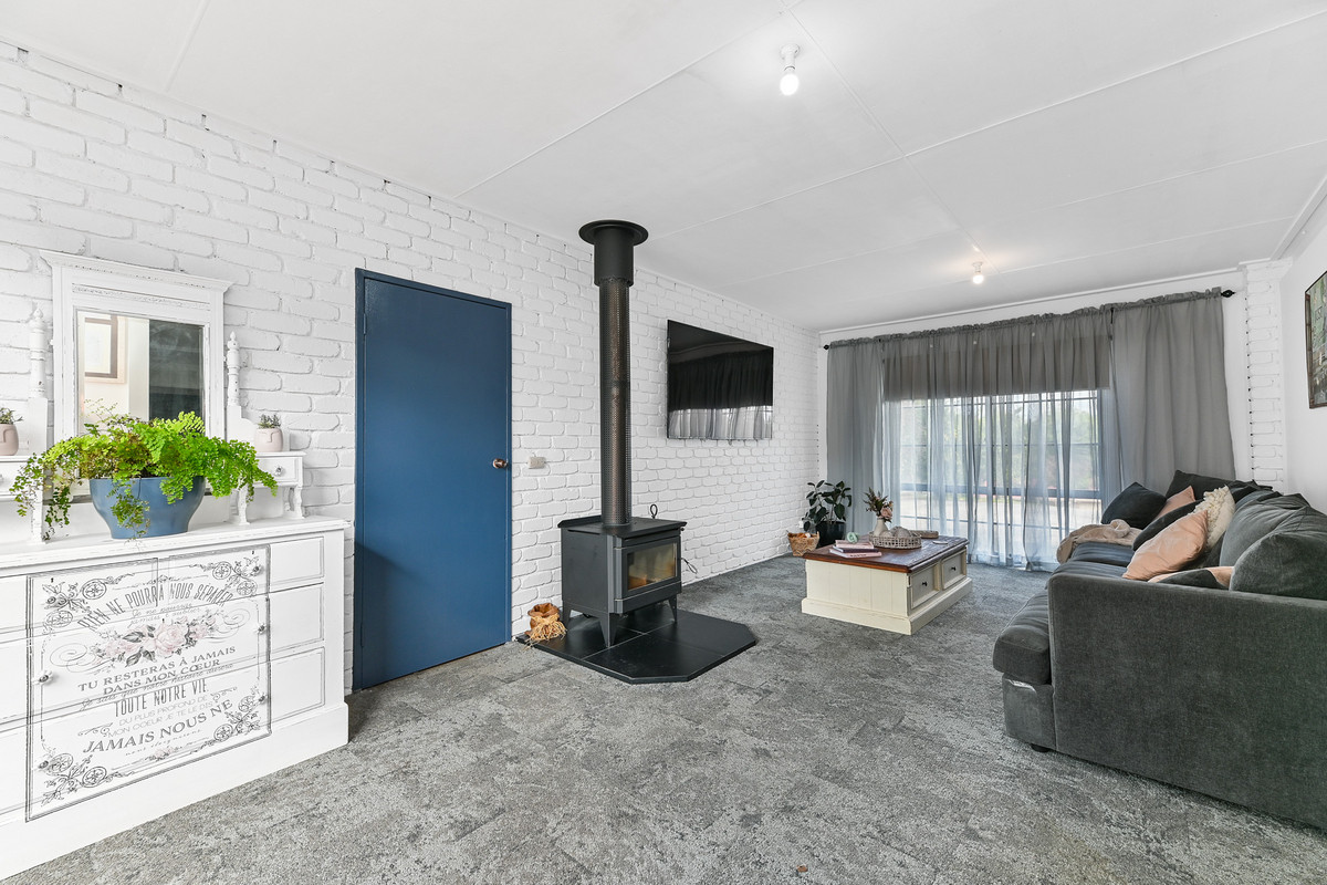 81 Church Street, Drouin VIC 3818, Drouin - Thumbnail 3
