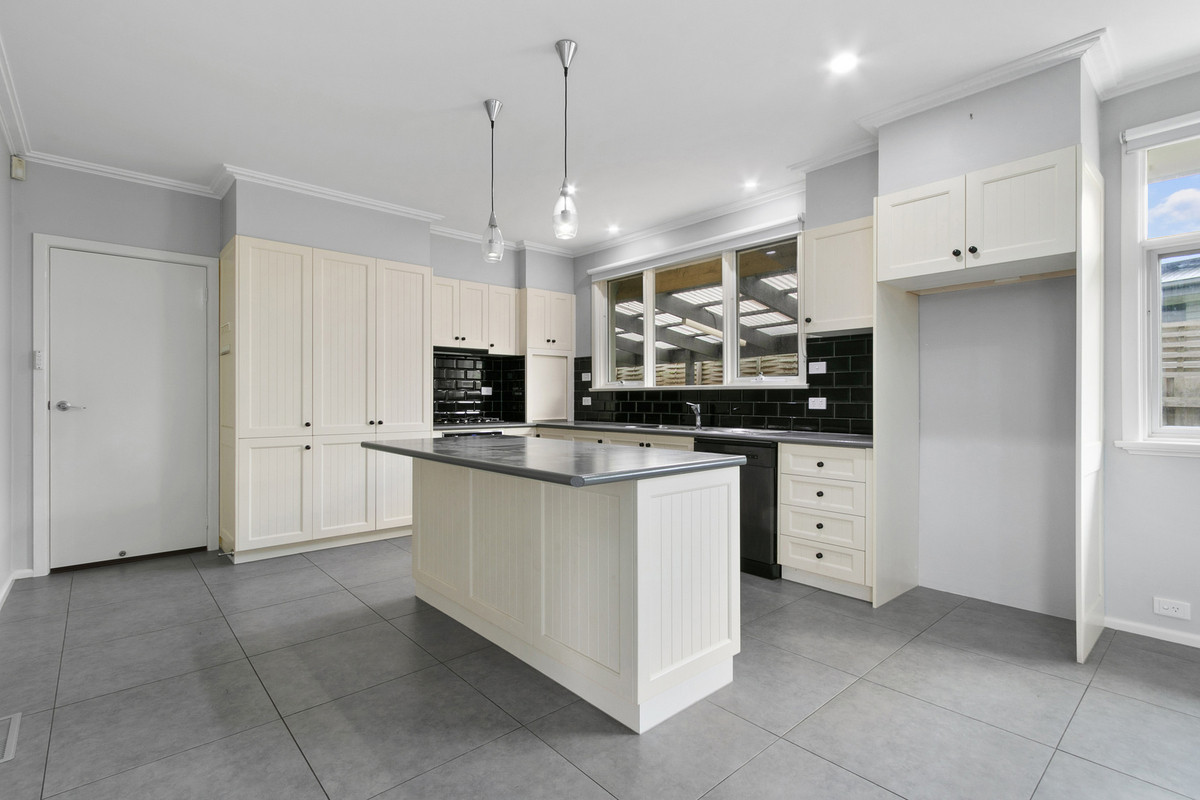 28 High Street, Traralgon VIC 3844, Traralgon - Thumbnail 2
