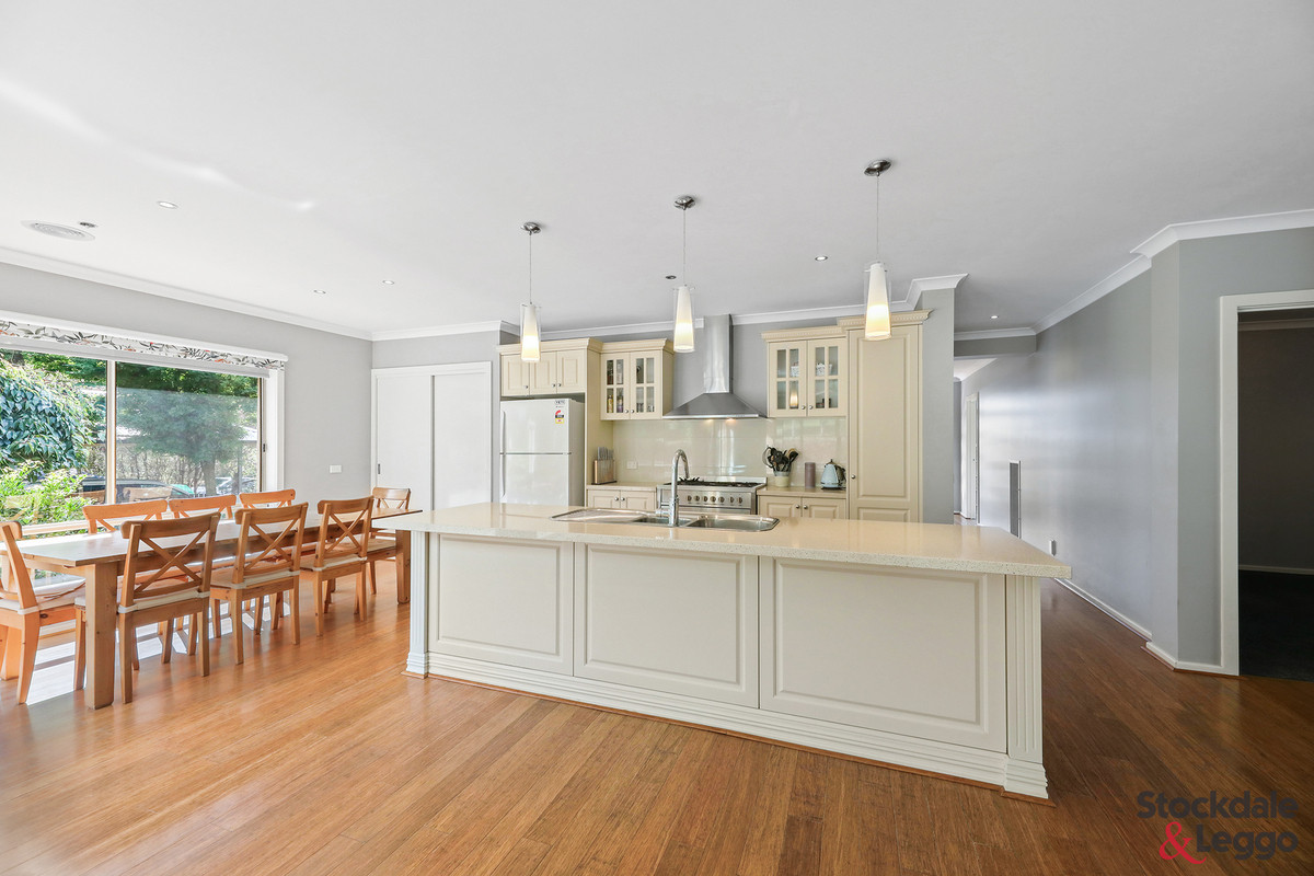 18 Josephine Crescent, MIRBOO NORTH VIC 3871, Mirboo North - Thumbnail 4