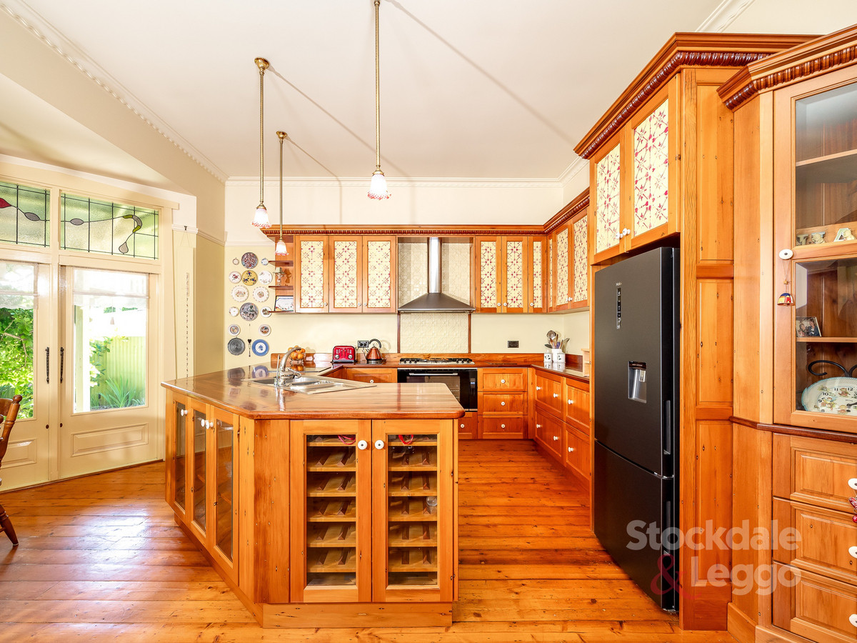 9 Corio Avenue, Shepparton VIC 3630, Shepparton - Thumbnail 3