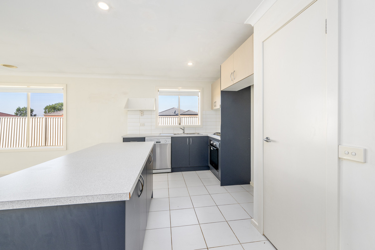 21 Westminster Avenue, Shepparton VIC 3630, Shepparton - Thumbnail 2