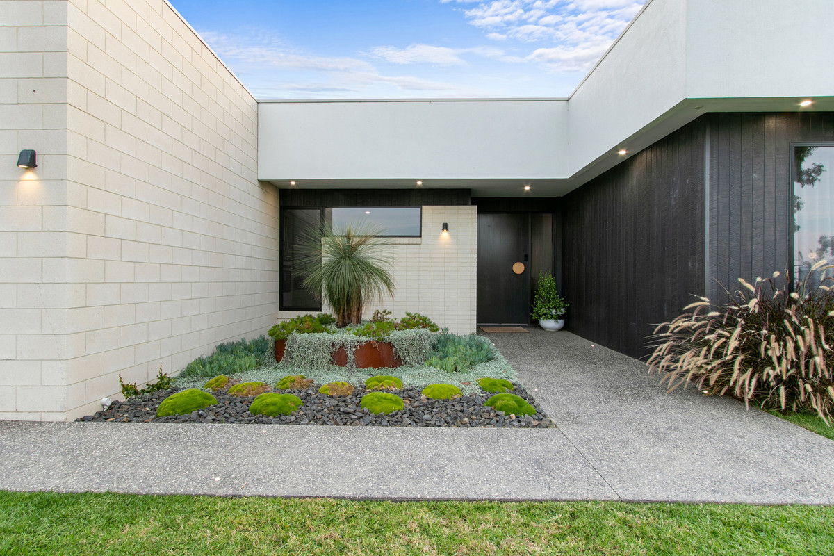 7 Earl Court, Traralgon VIC 3844, Traralgon - Thumbnail 2