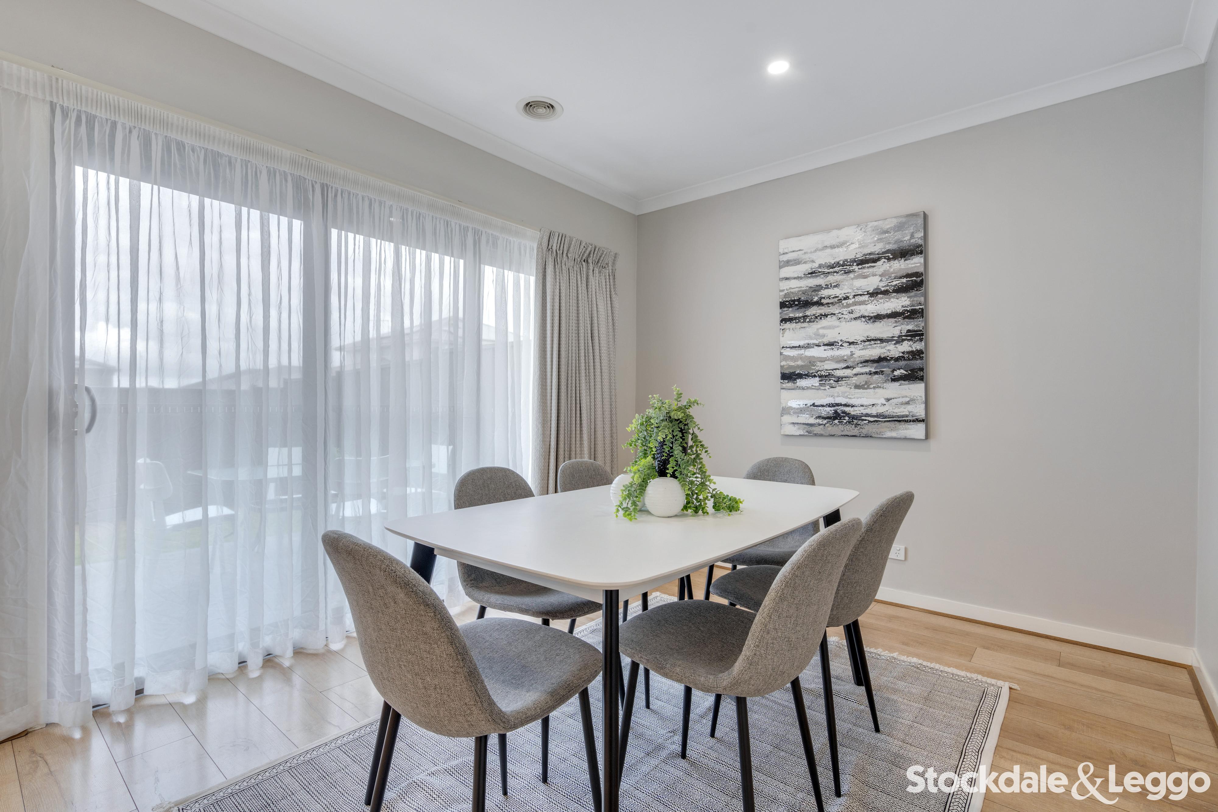 8 Paxton Street, Craigieburn VIC, Craigieburn - Thumbnail 4