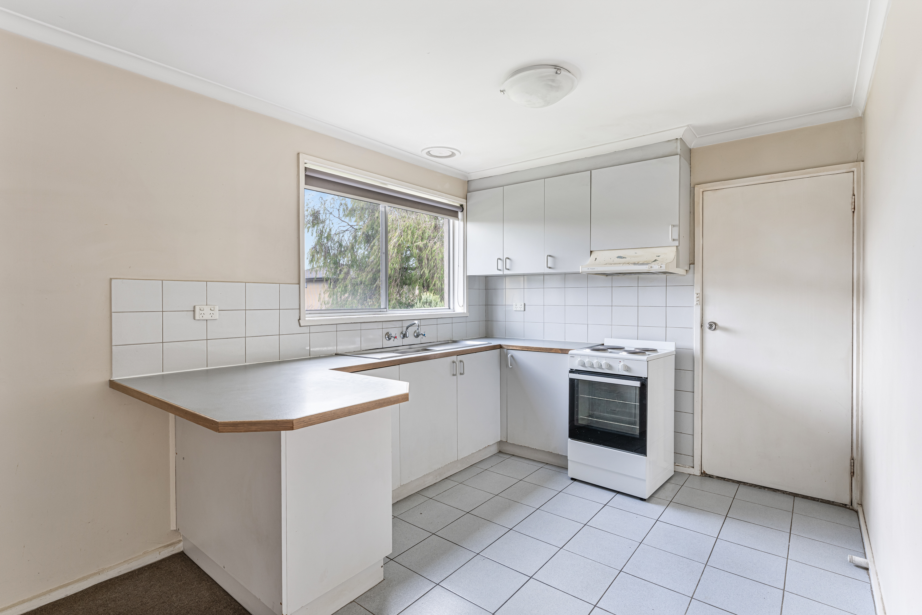 1/5 Carroll Avenue, Dandenong VIC, Dandenong - Thumbnail 4