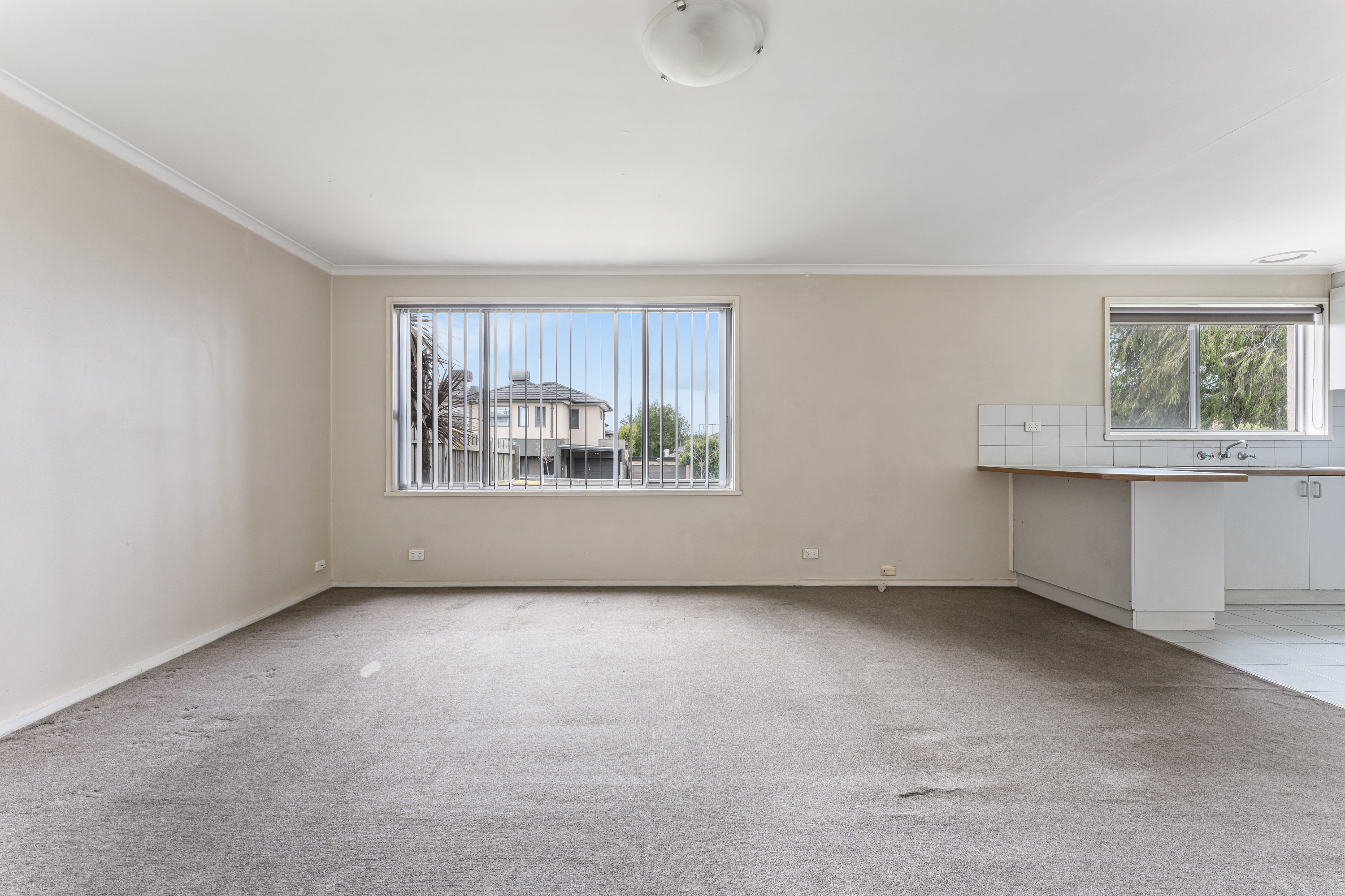 1/5 Carroll Avenue, Dandenong VIC, Dandenong - Thumbnail 3
