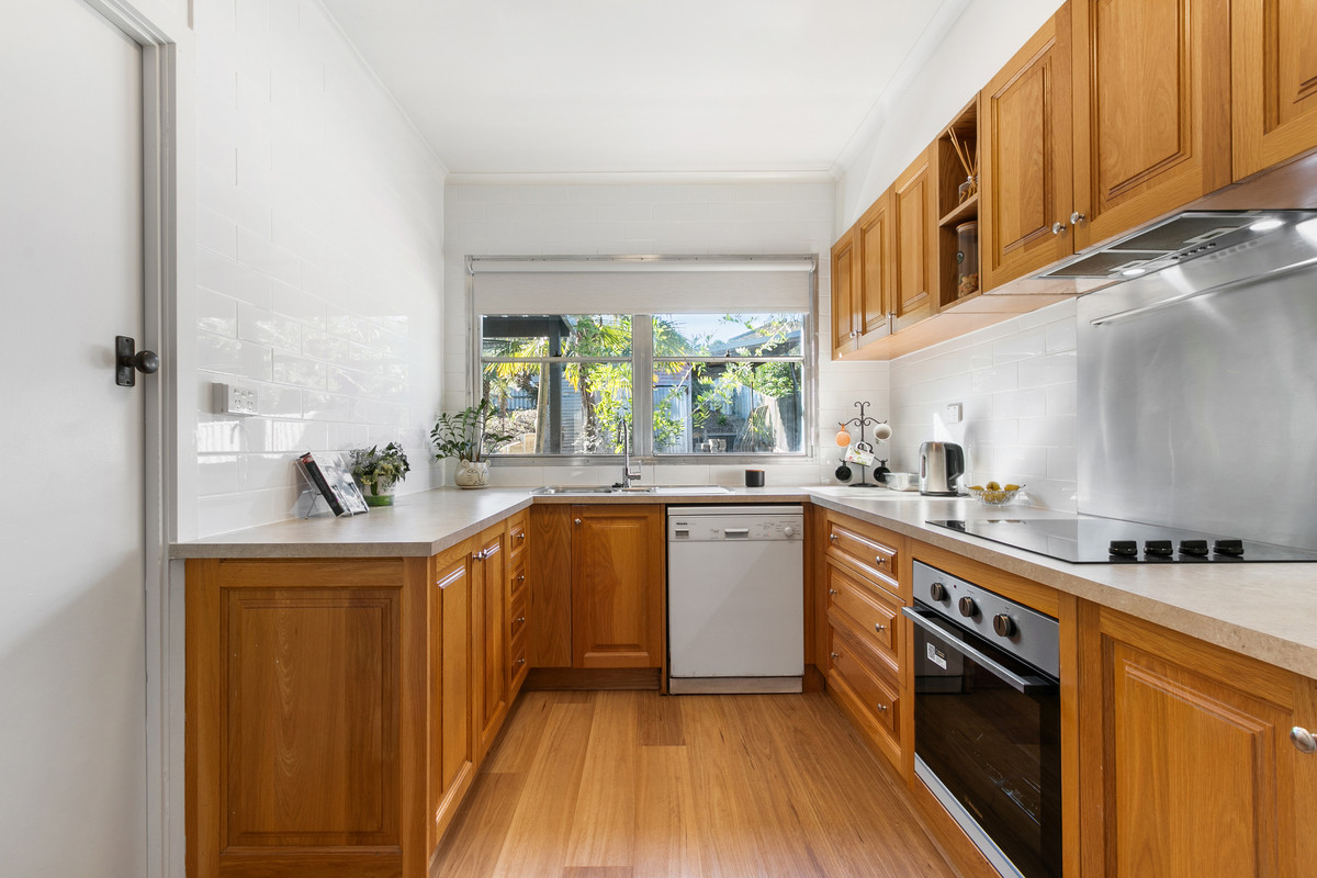 25 Porter Street, Morwell VIC 3840, Morwell - Thumbnail 3