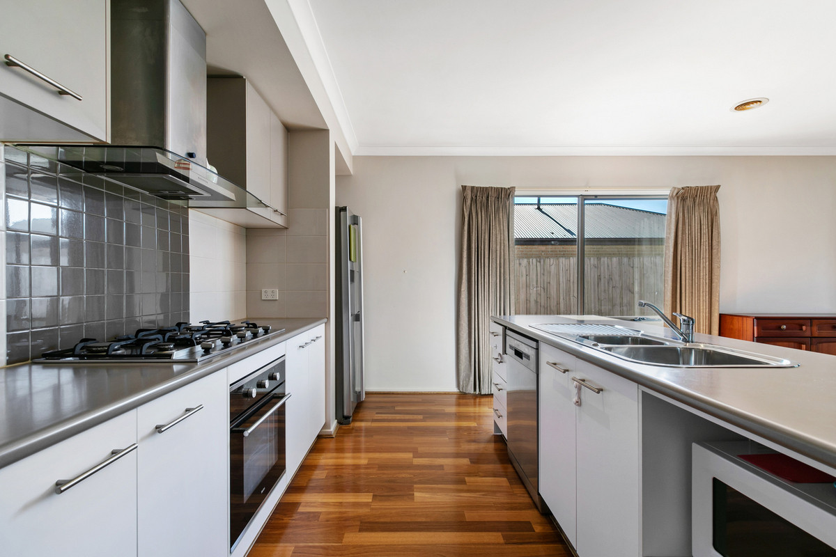16 Greythorn Road, Traralgon VIC 3844, Traralgon - Thumbnail 5