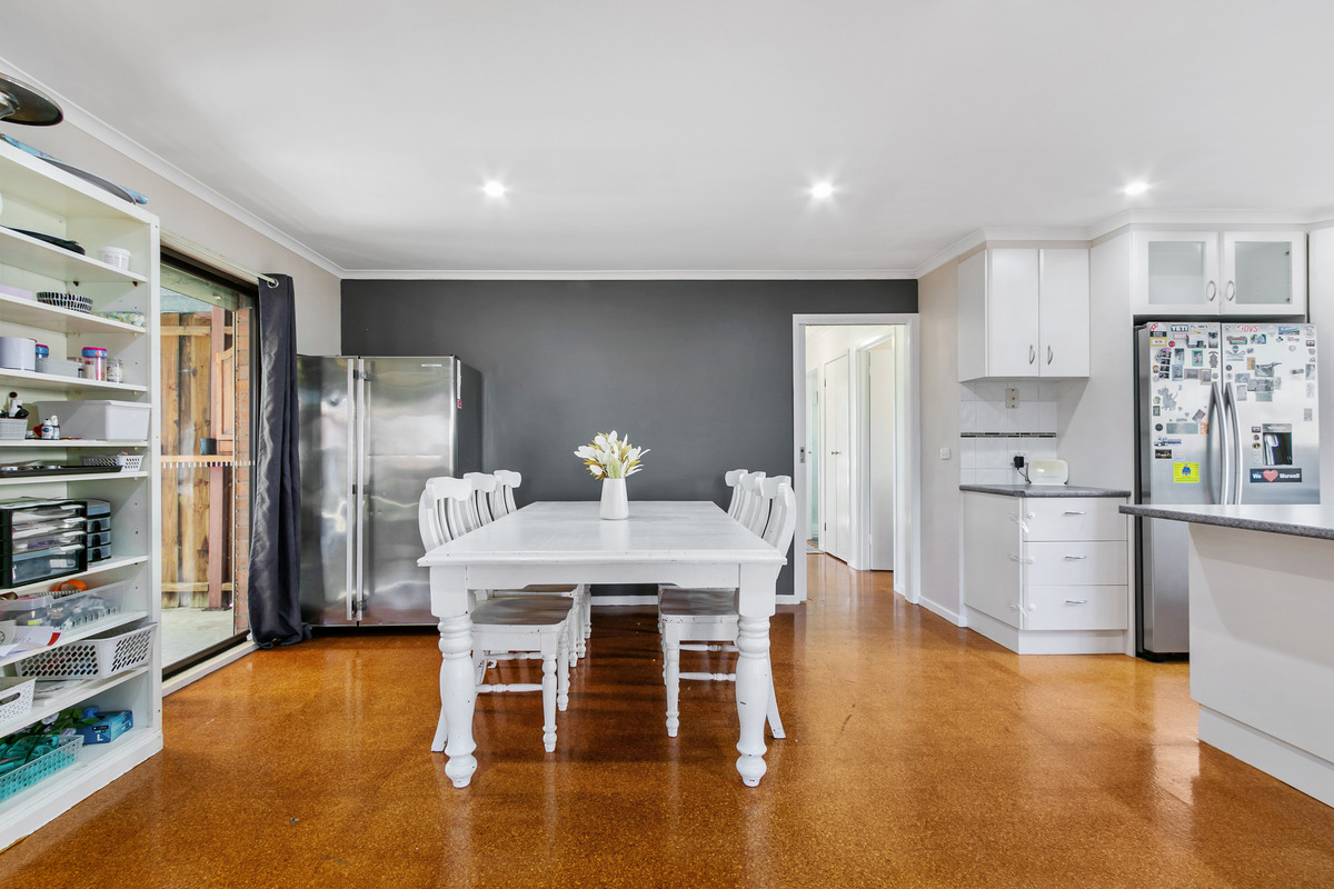2 Karlo Court, Morwell VIC 3840, Morwell - Thumbnail 3