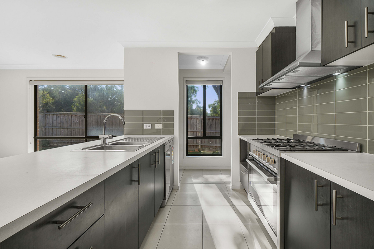 2 Clare Court, Garfield VIC 3814, Garfield - Thumbnail 3