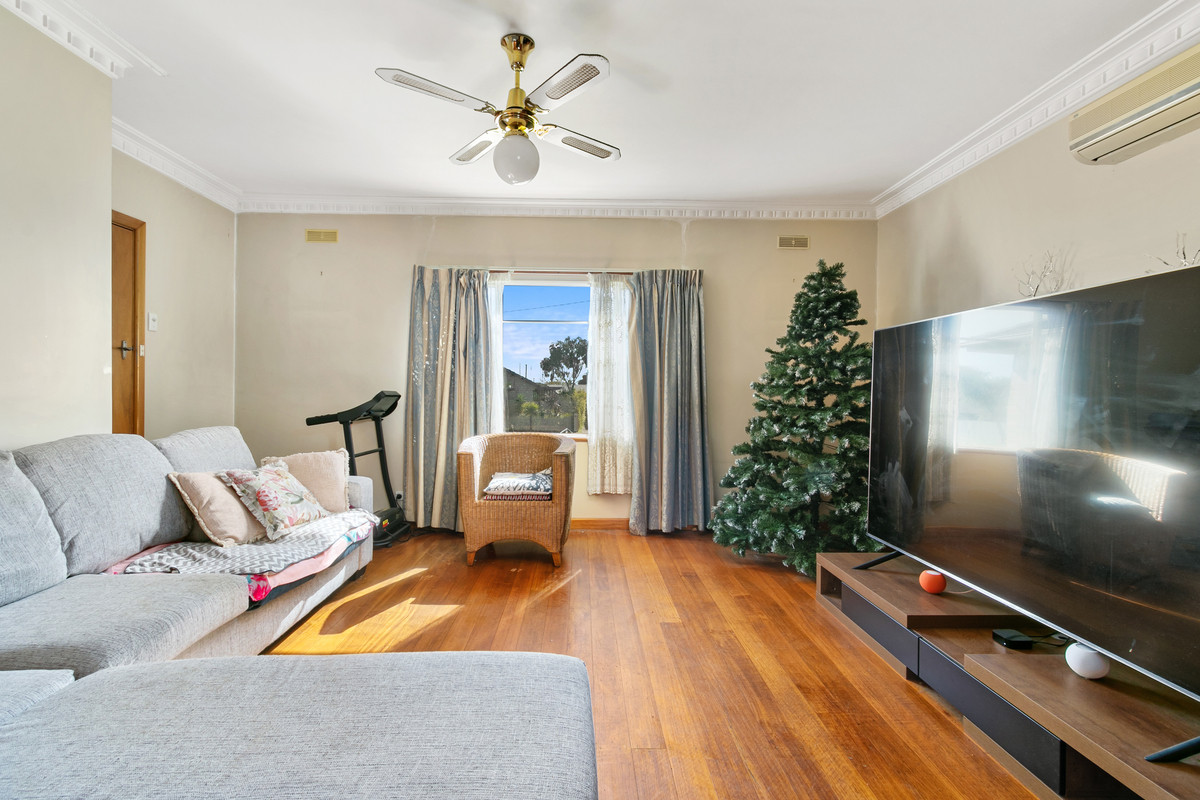 60 Wallace Street, Morwell VIC 3840, Morwell - Thumbnail 2