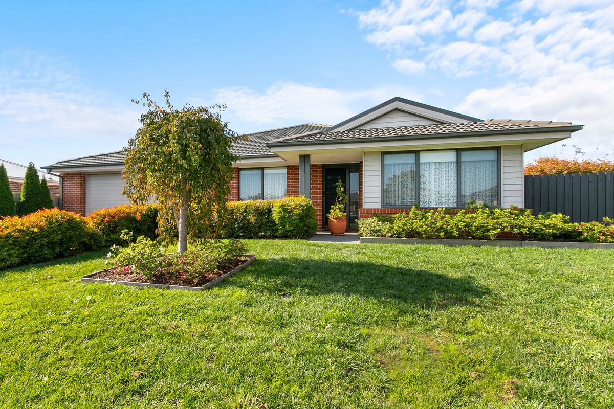 4 Rostrevor Close, TRARALGON VIC 3844 Stockdale & Leggo