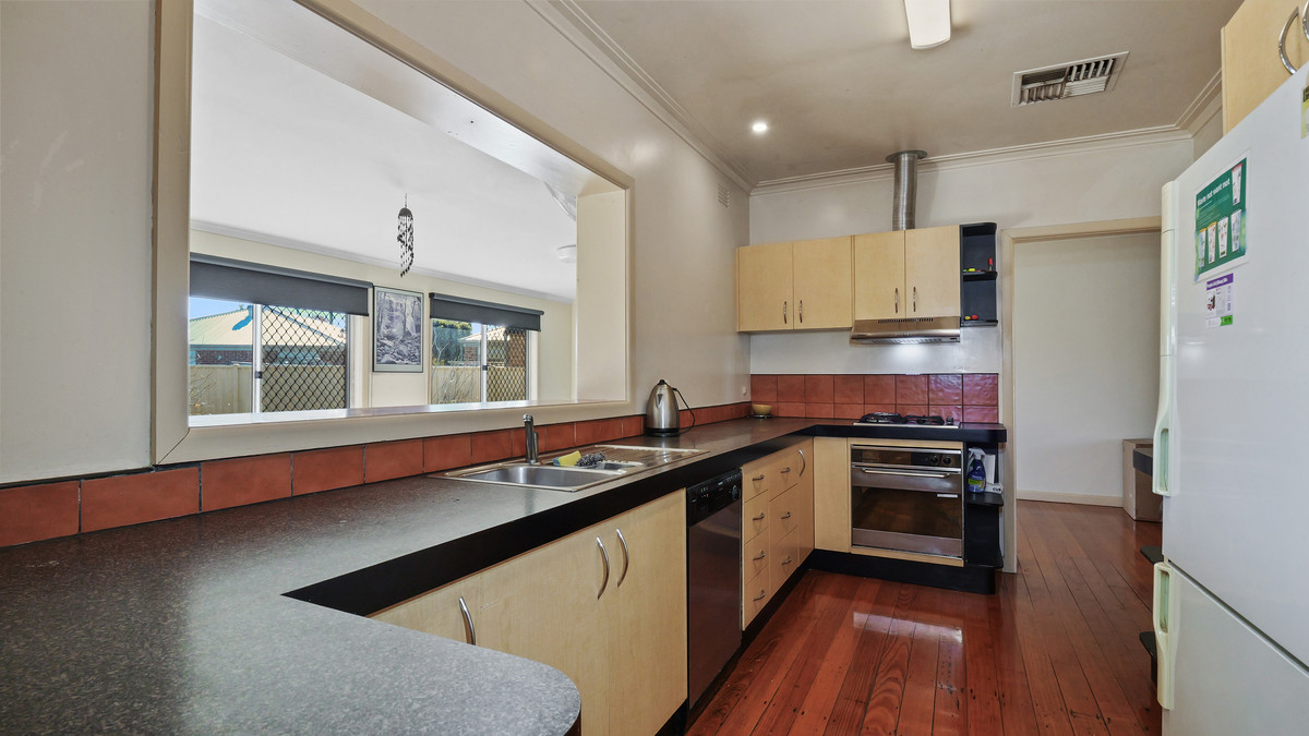 29 Hillier Street, SHEPPARTON VIC 3630, Shepparton - Thumbnail 2