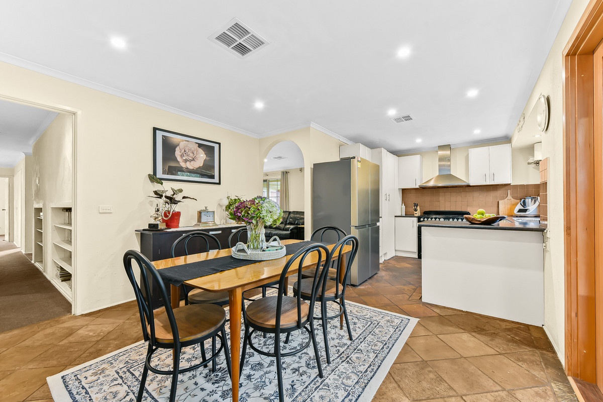 48 Clive Street, Hampton Park VIC 3976, Hampton Park - Thumbnail 4