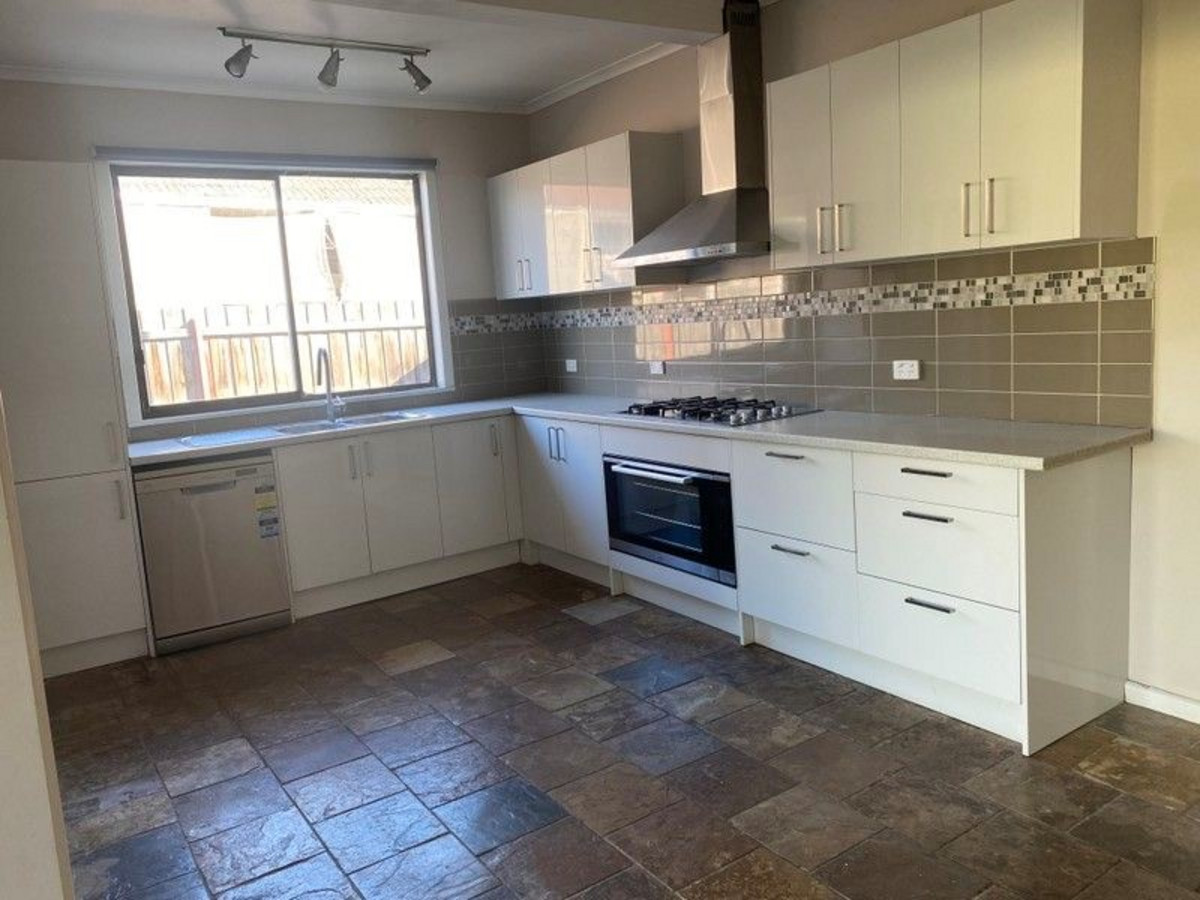 9 Exeter Street, Hadfield VIC 3046, Hadfield - Thumbnail 4