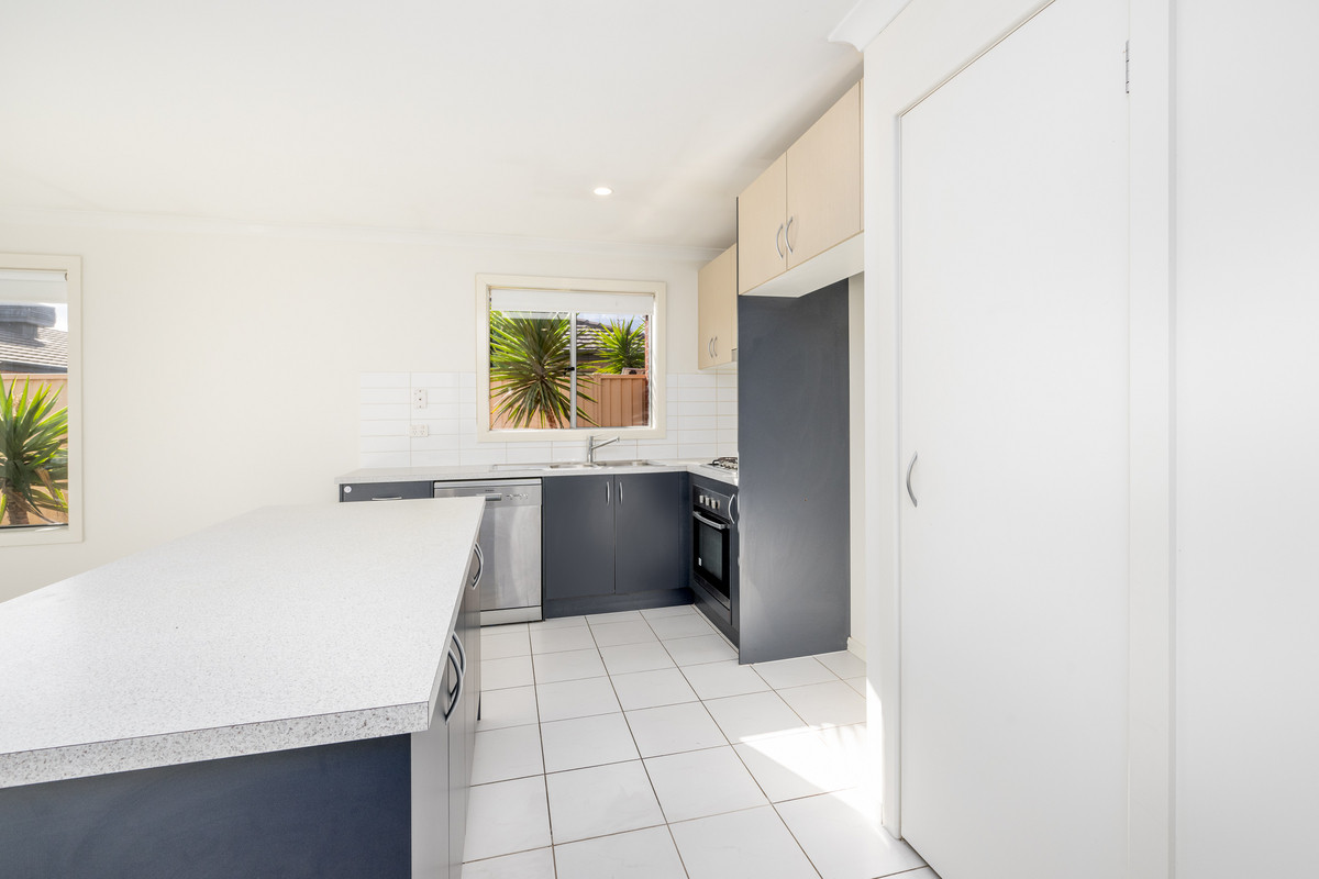 4 Kosciuszko Crescent, SHEPPARTON VIC 3630, Shepparton - Thumbnail 2