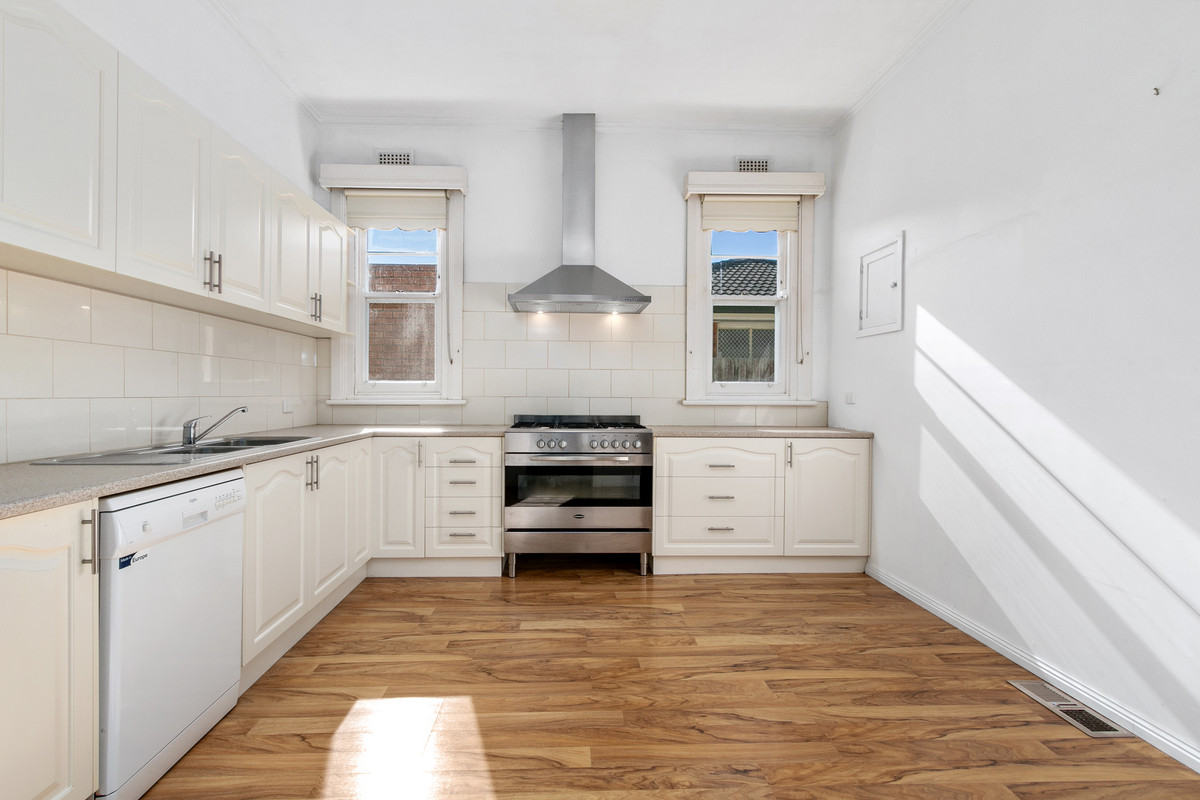38 Hazelwood Road, MORWELL VIC 3840, Morwell - Thumbnail 4
