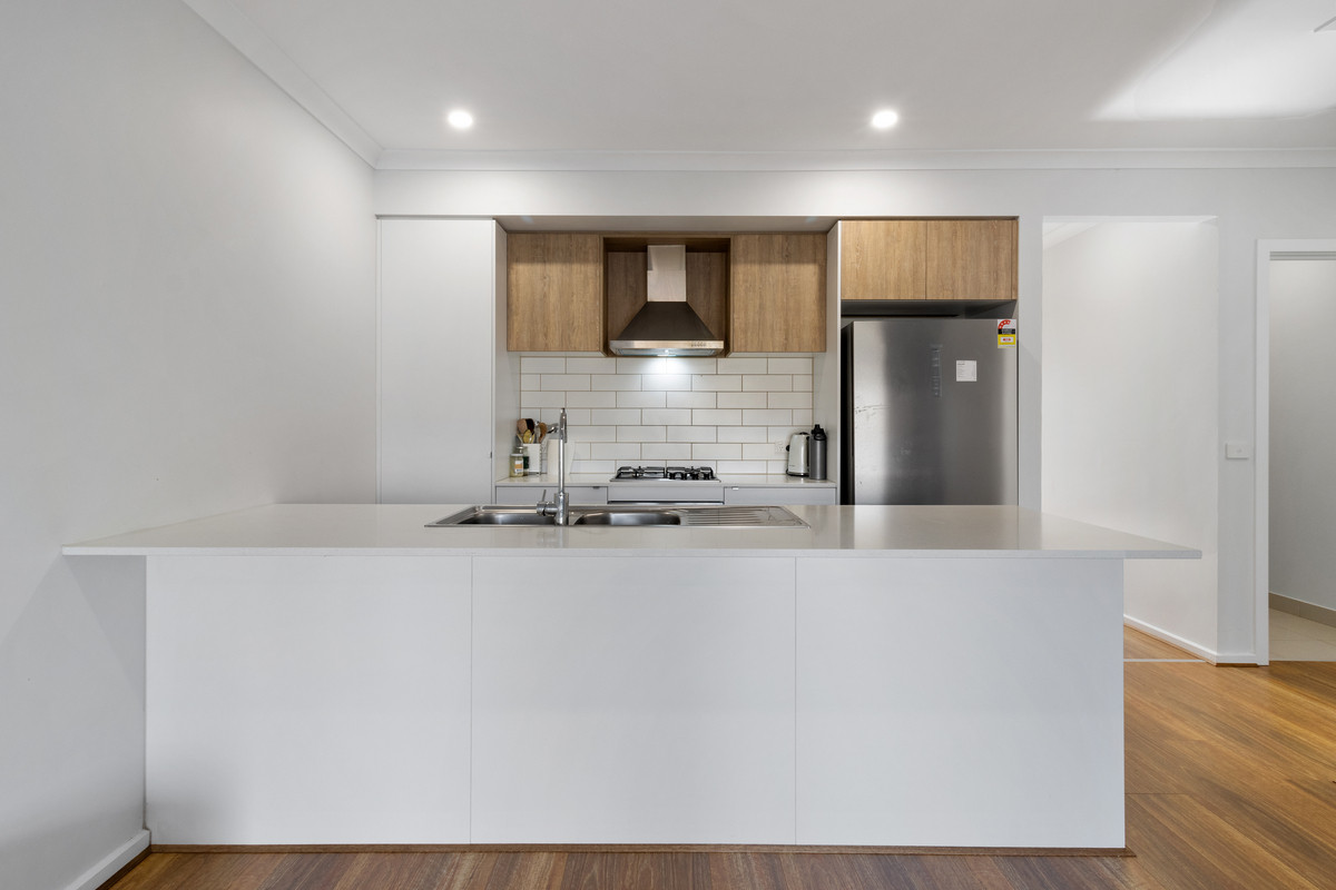 8 Viola Drive, Rockbank VIC 3335, Rockbank - Thumbnail 3