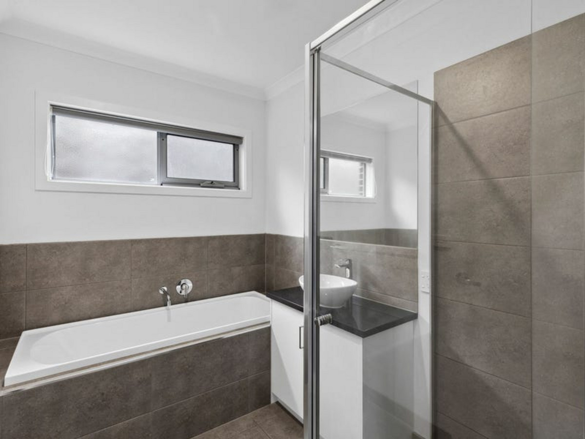 2A Elizabeth Street, ST ALBANS PARK VIC 3219, St Albans Park - Thumbnail 8