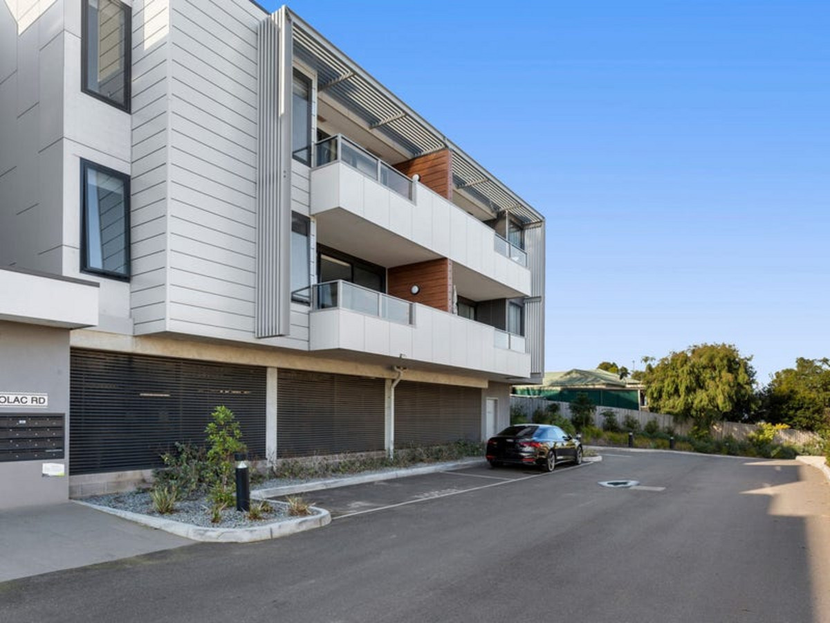 10 / 102 Colac Road, Highton VIC 3216, Highton - Image 1