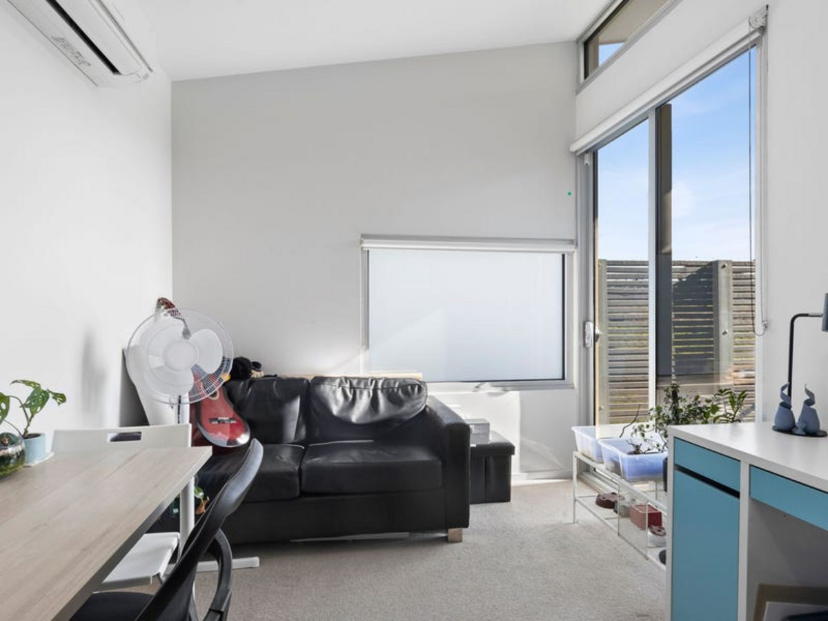 6 / 4 Ficinia Mews, Highton VIC 3216, Highton - Thumbnail 3