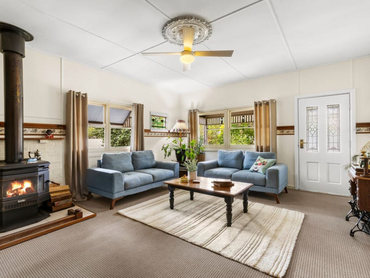 27 Wallace Street, Meredith VIC 3333, Meredith - Thumbnail 2