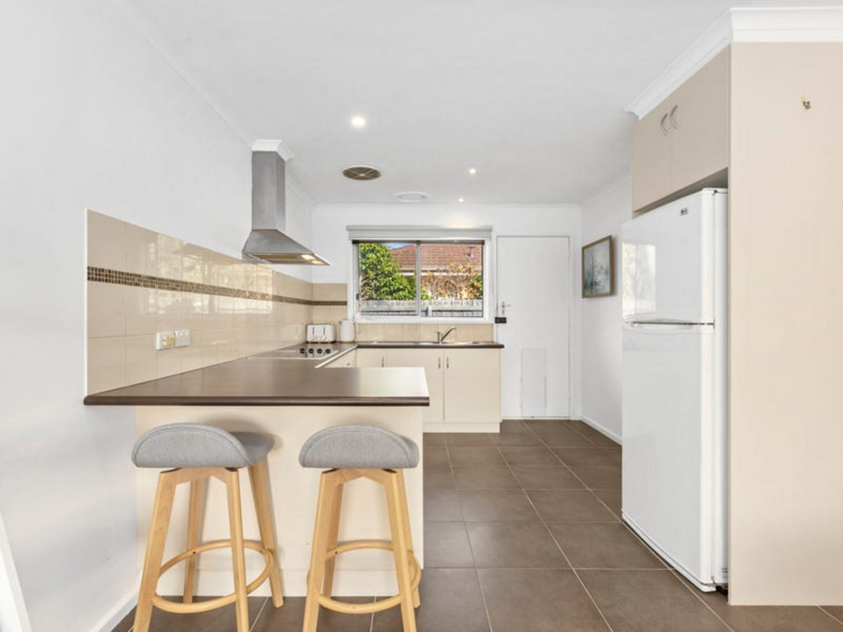 2 / 67 Sladen Street, Hamlyn Heights VIC 3215, Hamlyn Heights - Thumbnail 2