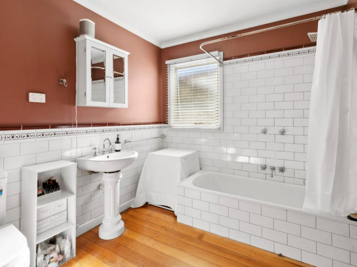 19 Loftus Street, EAST GEELONG VIC 3219, East Geelong - Thumbnail 8