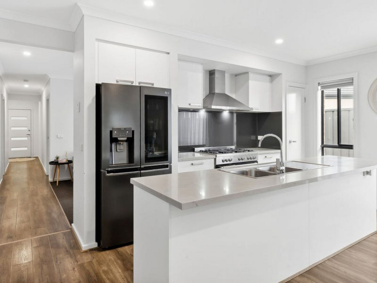 2 Fleet Court, CORIO VIC 3214, Corio - Thumbnail 2
