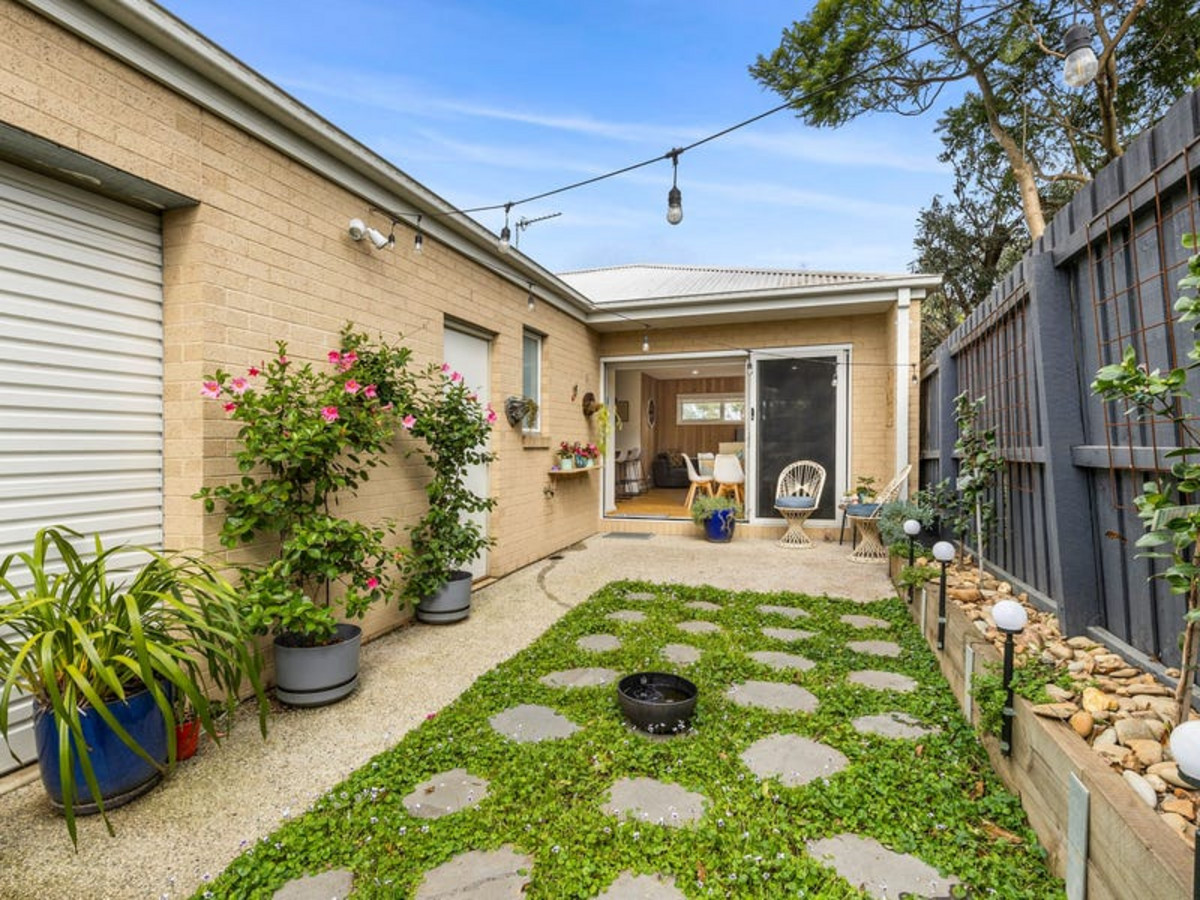 2 / 6 Hazelwood Crescent, LEOPOLD VIC 3224, Leopold - Thumbnail 6