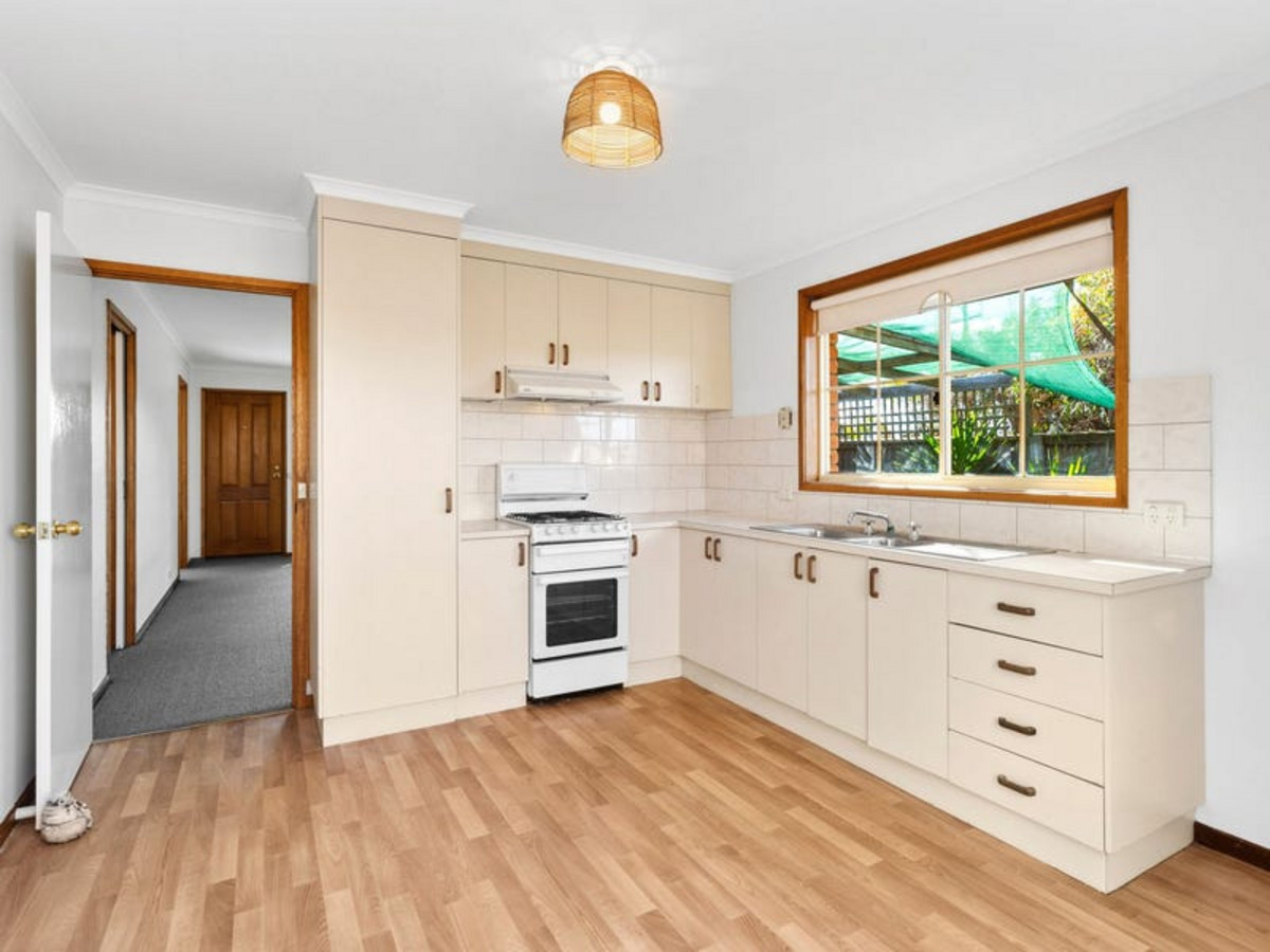 1 / 20 Burdoo Drive, GROVEDALE VIC 3216, Grovedale - Thumbnail 3