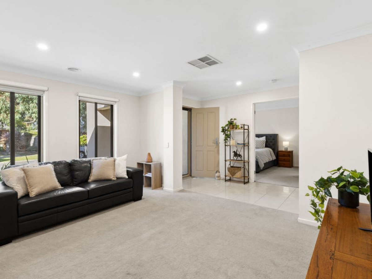 27 Bridgewater Circuit, ARMSTRONG CREEK VIC 3217, Armstrong Creek - Thumbnail 2