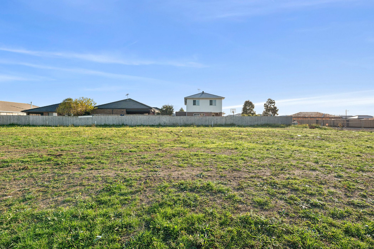 6 Robwood Street, Armstrong Creek VIC 3217, Armstrong Creek - Thumbnail 2