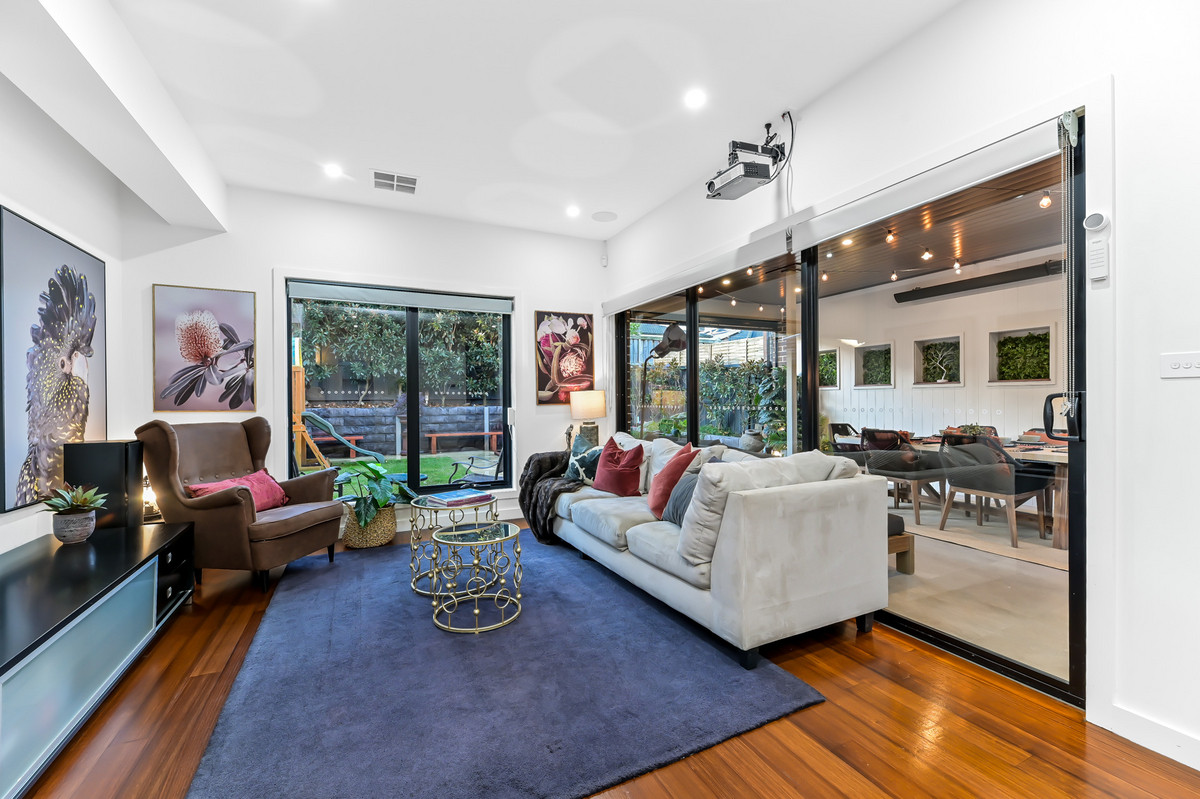 8 Fernlea Street, Clyde North VIC 3978, Clyde North - Thumbnail 4