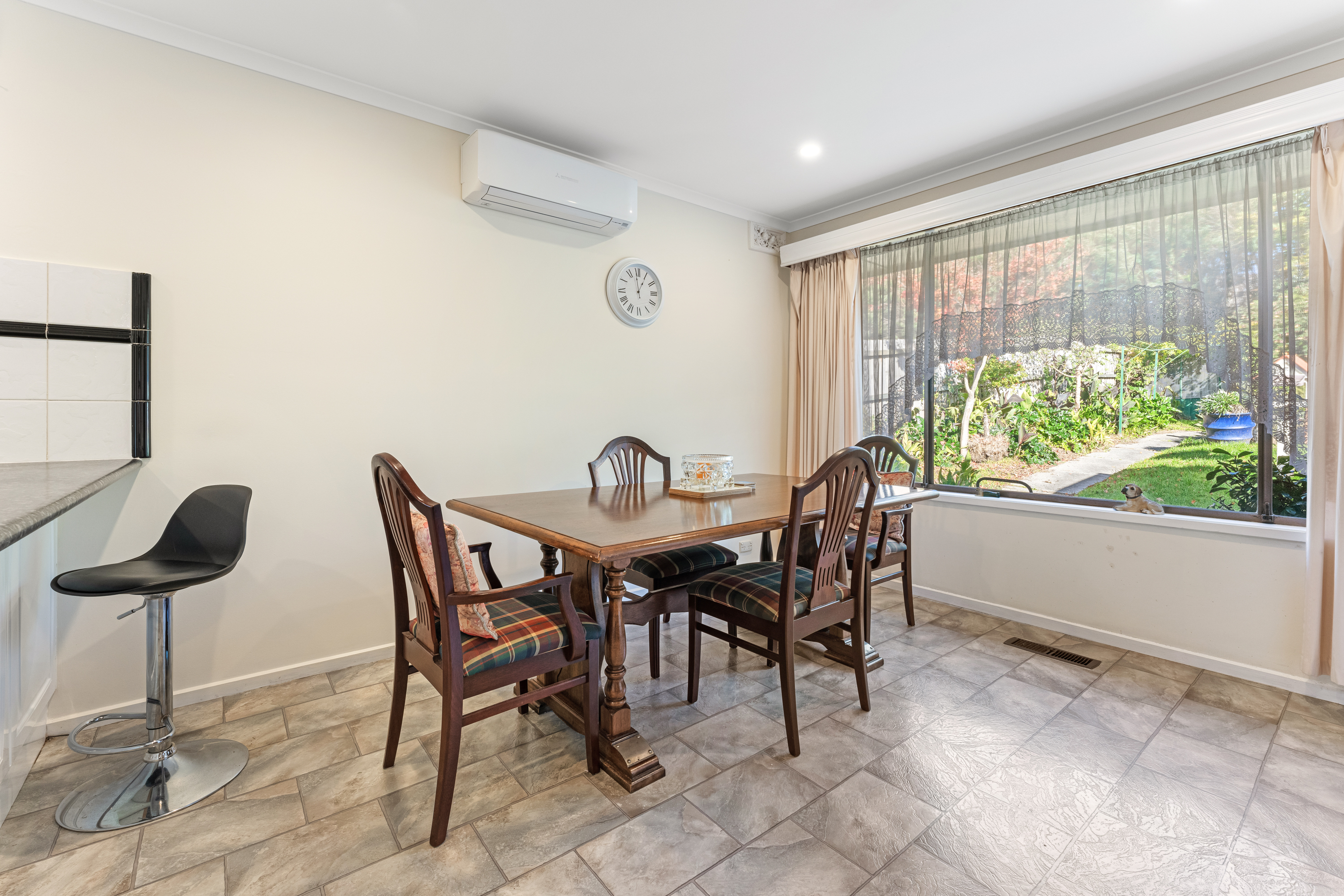 172 Outlook Drive, Dandenong North VIC, Dandenong North - Thumbnail 3