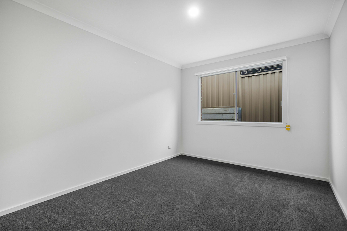 28 Sampson Drive, Pakenham VIC 3810, Pakenham - Thumbnail 7