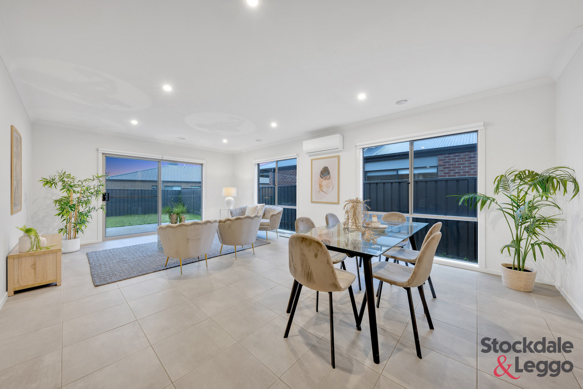 9 Stevenage Drive, Strathtulloh VIC 3338, Strathtulloh - Thumbnail 2