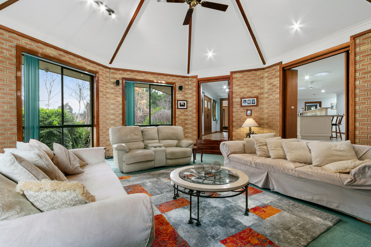 21 Kenneth Court, Hazelwood North VIC 3840, Hazelwood North - Thumbnail 2