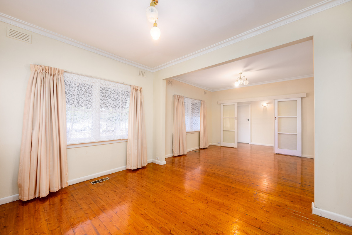 17 Lake Street, Shepparton VIC 3630, Shepparton - Thumbnail 2