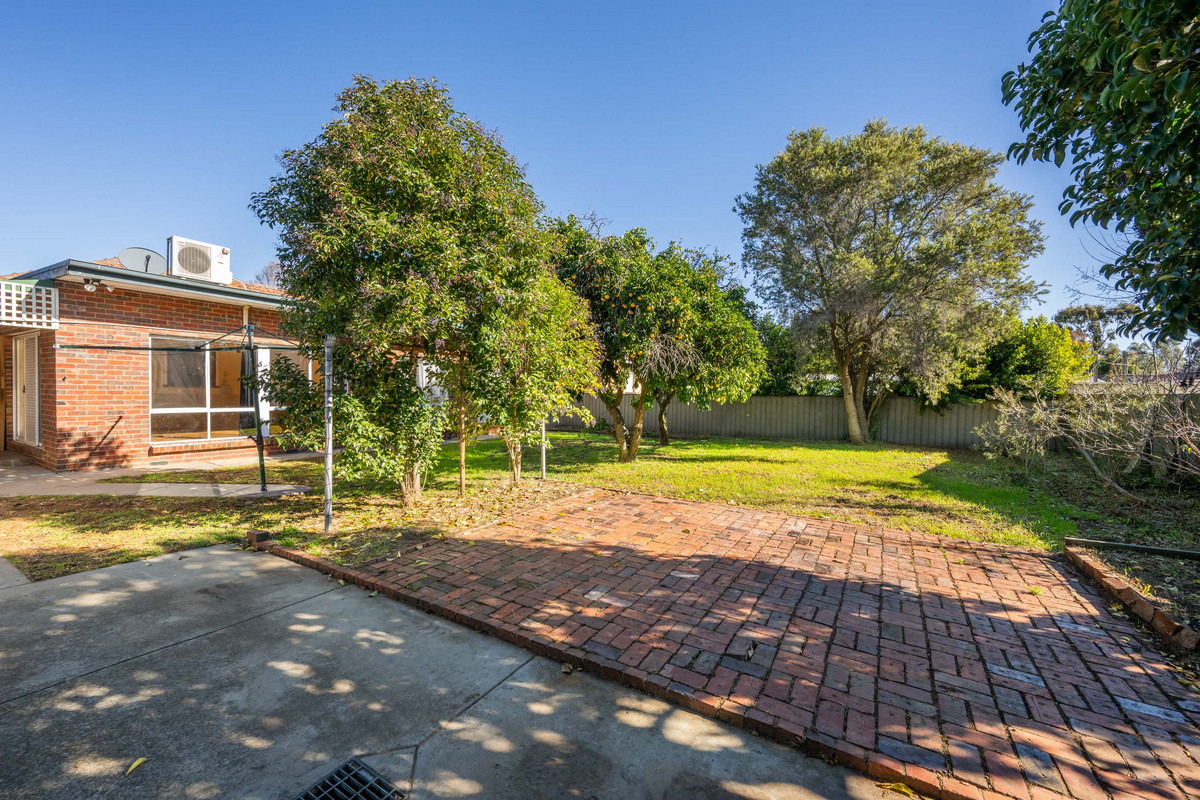 17 Lake Street, Shepparton VIC 3630, Shepparton - Thumbnail 4