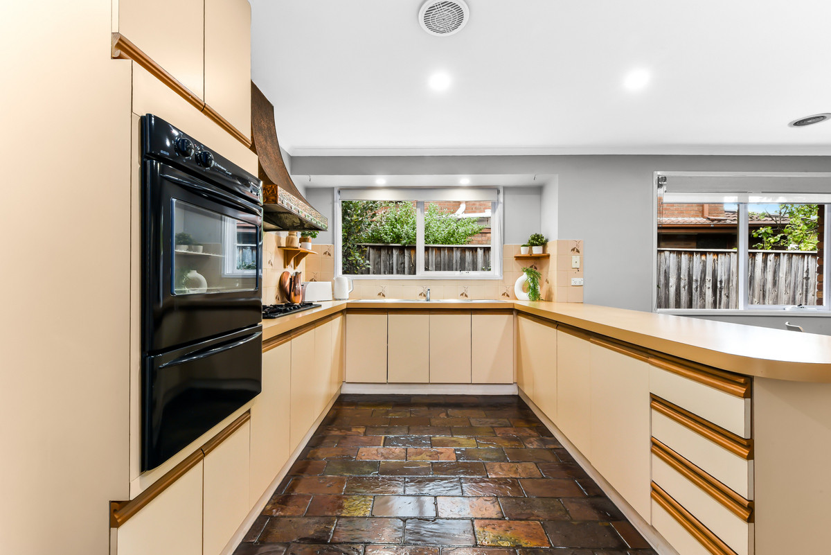 30 Heatherlea Crescent, Narre Warren VIC 3805, Narre Warren - Thumbnail 3