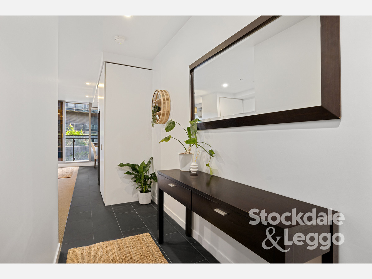 203 / 229 Toorak Road, South Yarra VIC 3141, South Yarra - Thumbnail 8