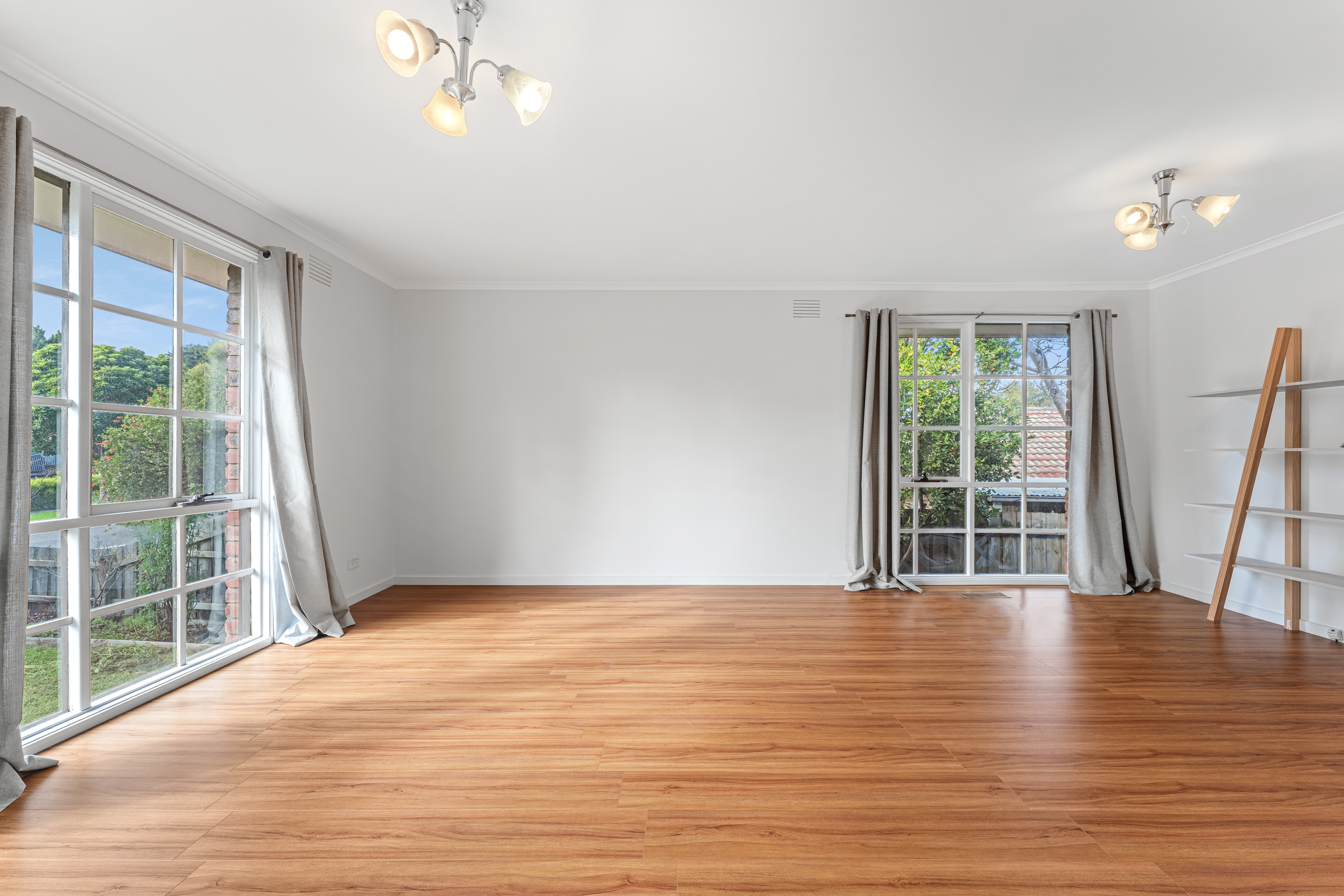 23 Kinkead Crescent, Endeavour Hills VIC, Endeavour Hills - Thumbnail 3