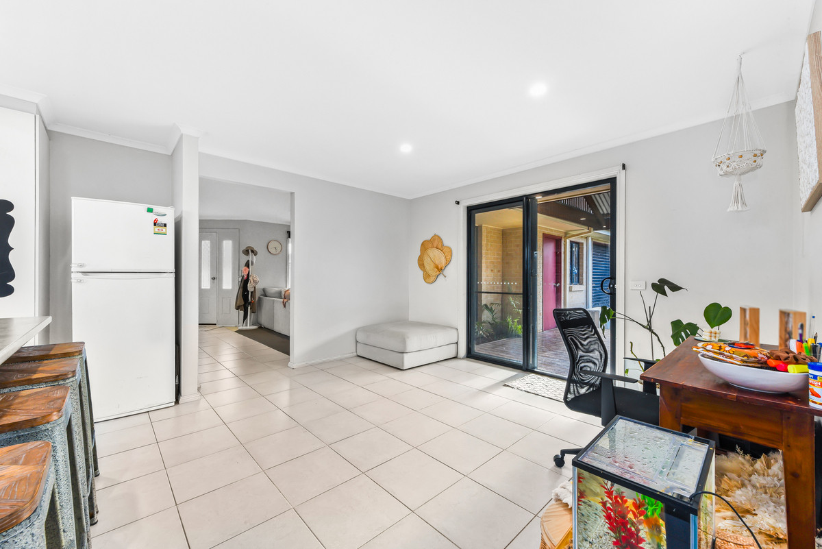 8 Barnes Way, Koo Wee Rup VIC 3981, Koo Wee Rup - Thumbnail 5