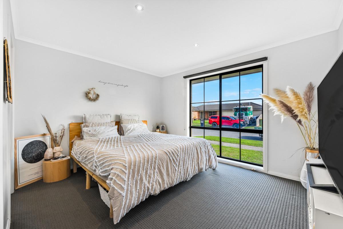 8 Barnes Way, Koo Wee Rup VIC 3981, Koo Wee Rup - Thumbnail 6