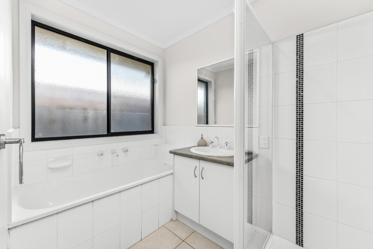 8 Barnes Way, Koo Wee Rup VIC 3981, Koo Wee Rup - Thumbnail 7