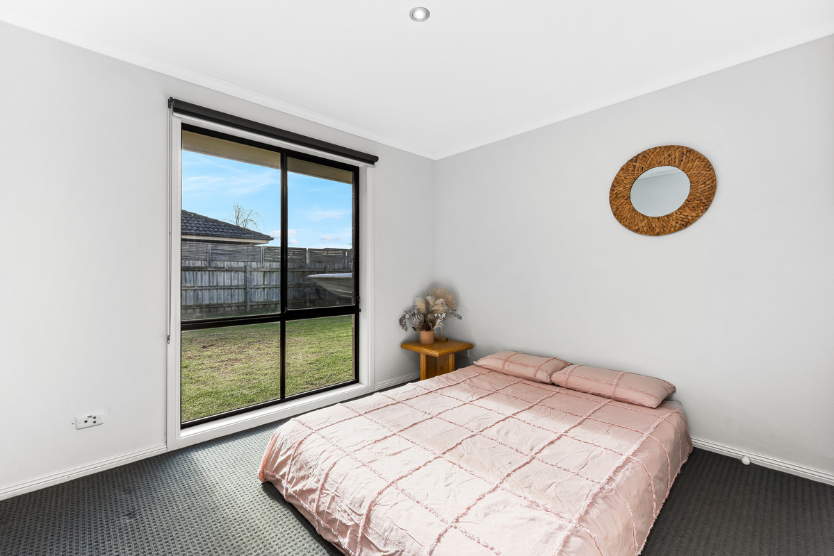 8 Barnes Way, Koo Wee Rup VIC 3981, Koo Wee Rup - Thumbnail 8