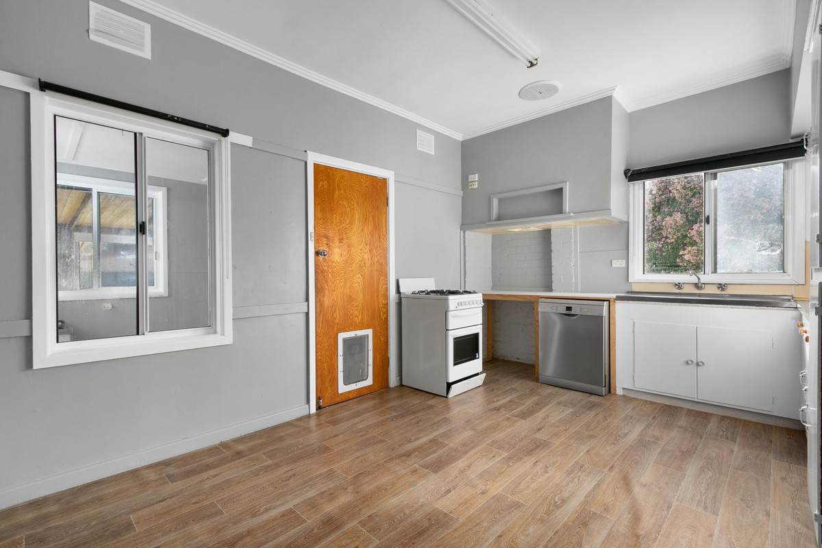 4 Baw Baw Street, Moe VIC 3825, Moe - Thumbnail 5